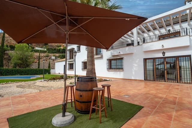 5 soveværelse Villa til salg i Pinares de San Antón, Málaga by - € 1.450.000 (Ref: 9363955)