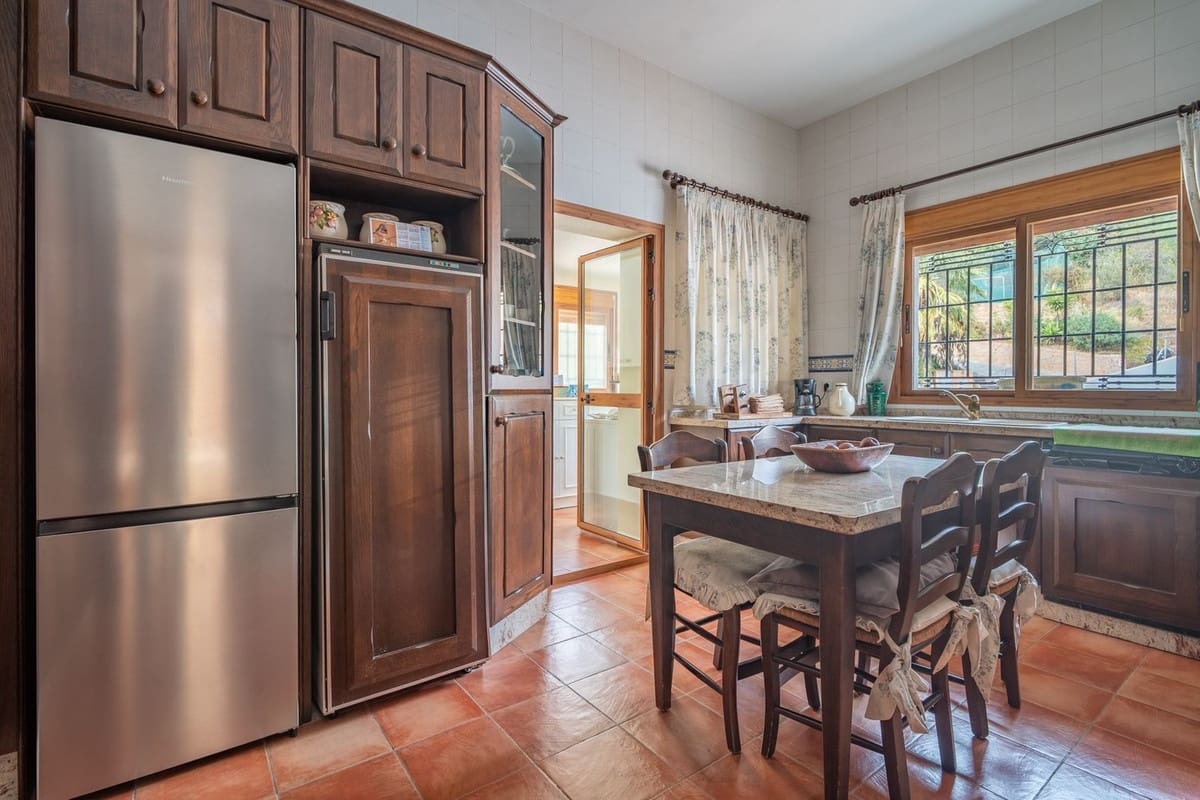 5 Zimmer Villa zu verkaufen in Malaga Stadt - 1.450.000 € (Ref: 9363955)