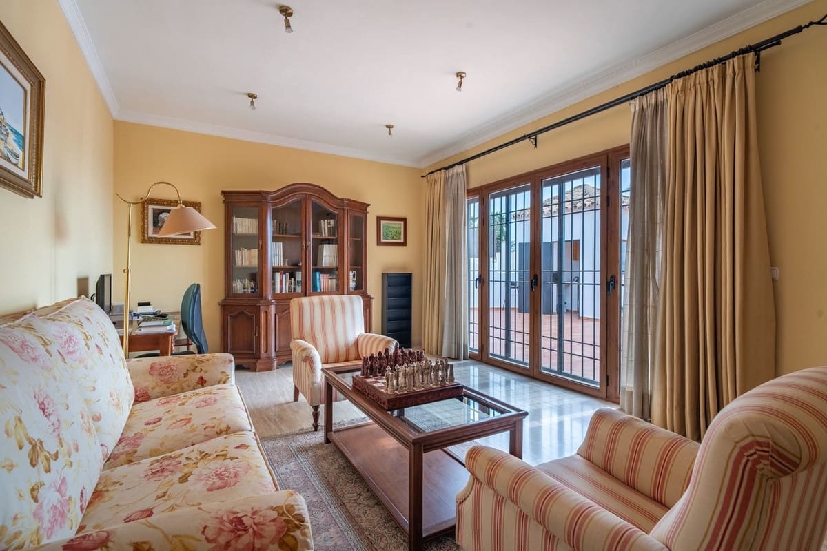 5 Zimmer Villa zu verkaufen in Malaga Stadt - 1.450.000 € (Ref: 9363955)