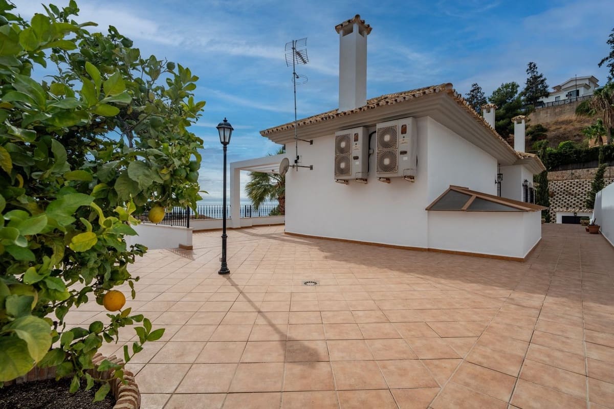 5 Zimmer Villa zu verkaufen in Malaga Stadt - 1.450.000 € (Ref: 9363955)