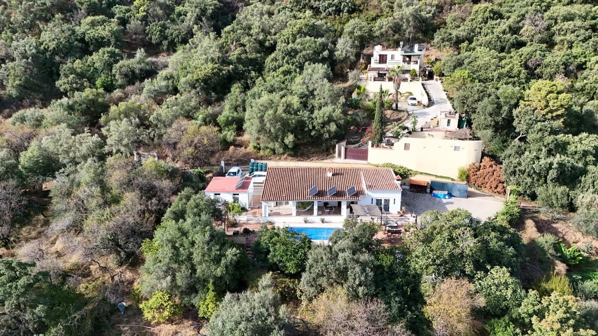 3 chambre Finca/Maison de Campagne à vendre à Estepona - 550 000 € (Ref: 9363957)