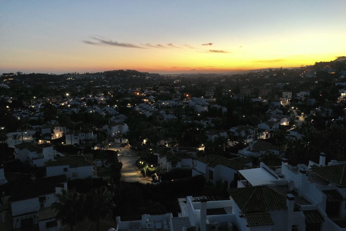 3 soverom Penthouse til salgs i Nueva Andalucia - € 1 695 000 (Ref: 9363958)