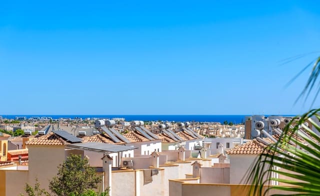 Apartamento de 2 habitaciones en Villamartin, Orihuela en venta - 265.000 € (Ref: 9363960)