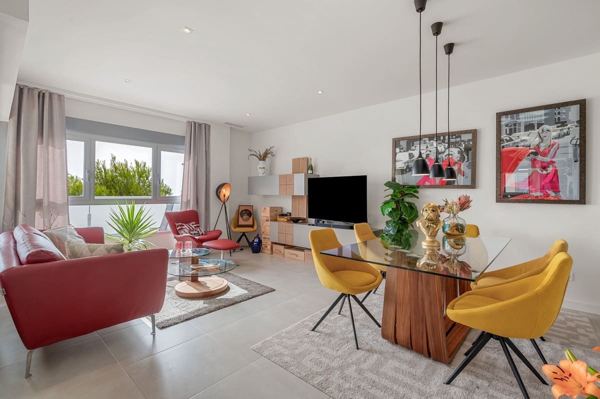 Apartamento de 2 habitaciones en Villamartin en venta - 265.000 € (Ref: 9363960)