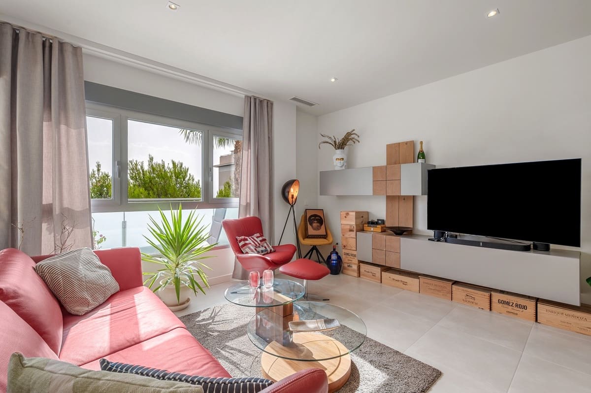 Apartamento de 2 habitaciones en Villamartin en venta - 265.000 € (Ref: 9363960)