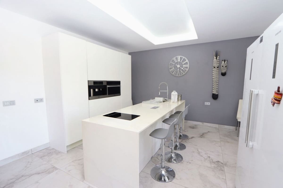 5 bedroom Villa for sale in Canada de San Pedro - € 375,000 (Ref: 9363961)