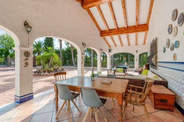 6 soverom Villa til salgs i Centro, Elche / Elx - € 560 000 (Ref: 9363965)