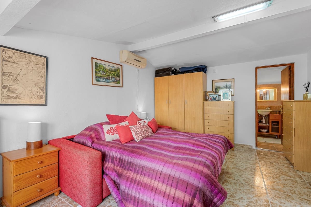 6 bedroom Villa for sale in Elche / Elx - € 560,000 (Ref: 9363965)