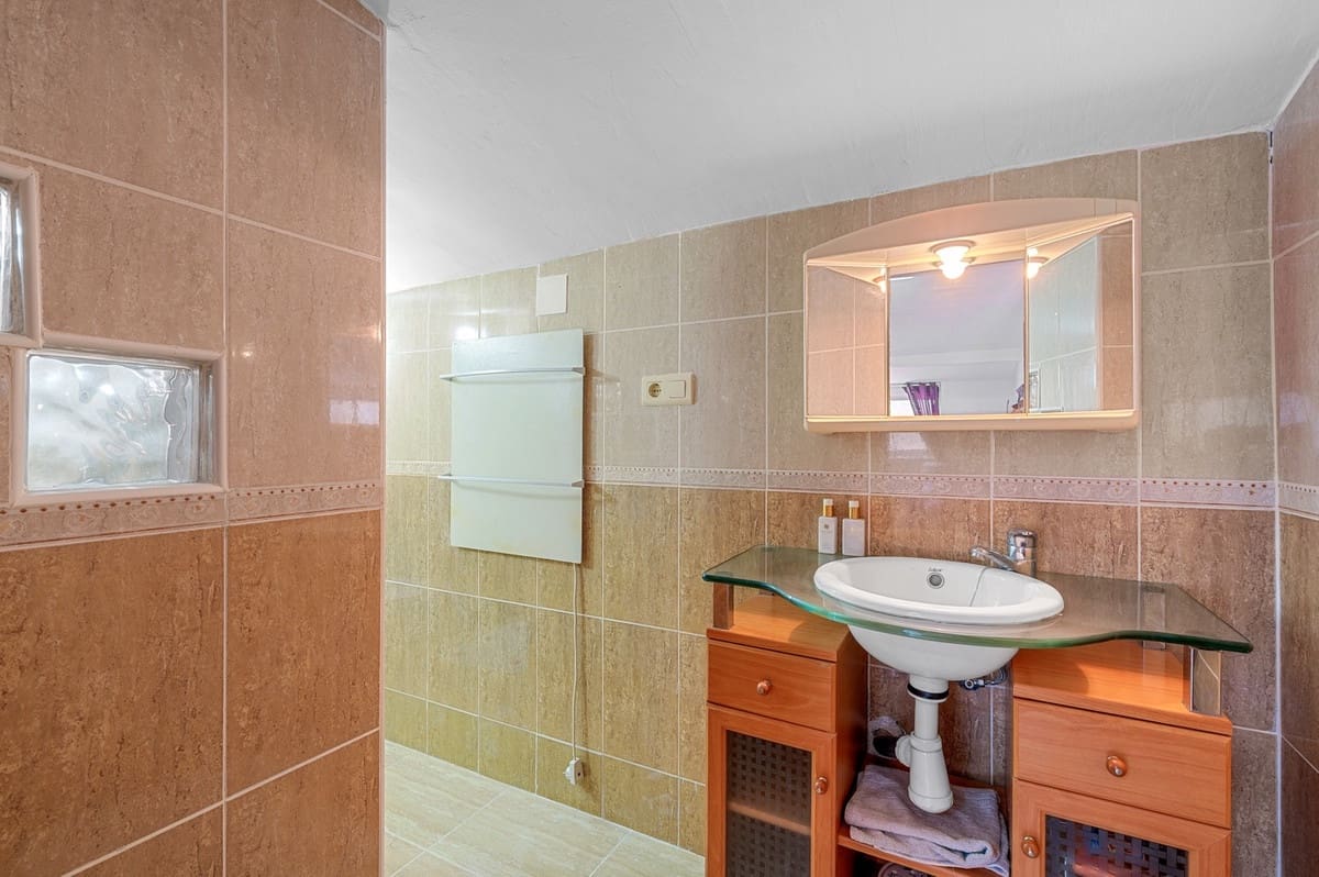 6 bedroom Villa for sale in Elche / Elx - € 560,000 (Ref: 9363965)