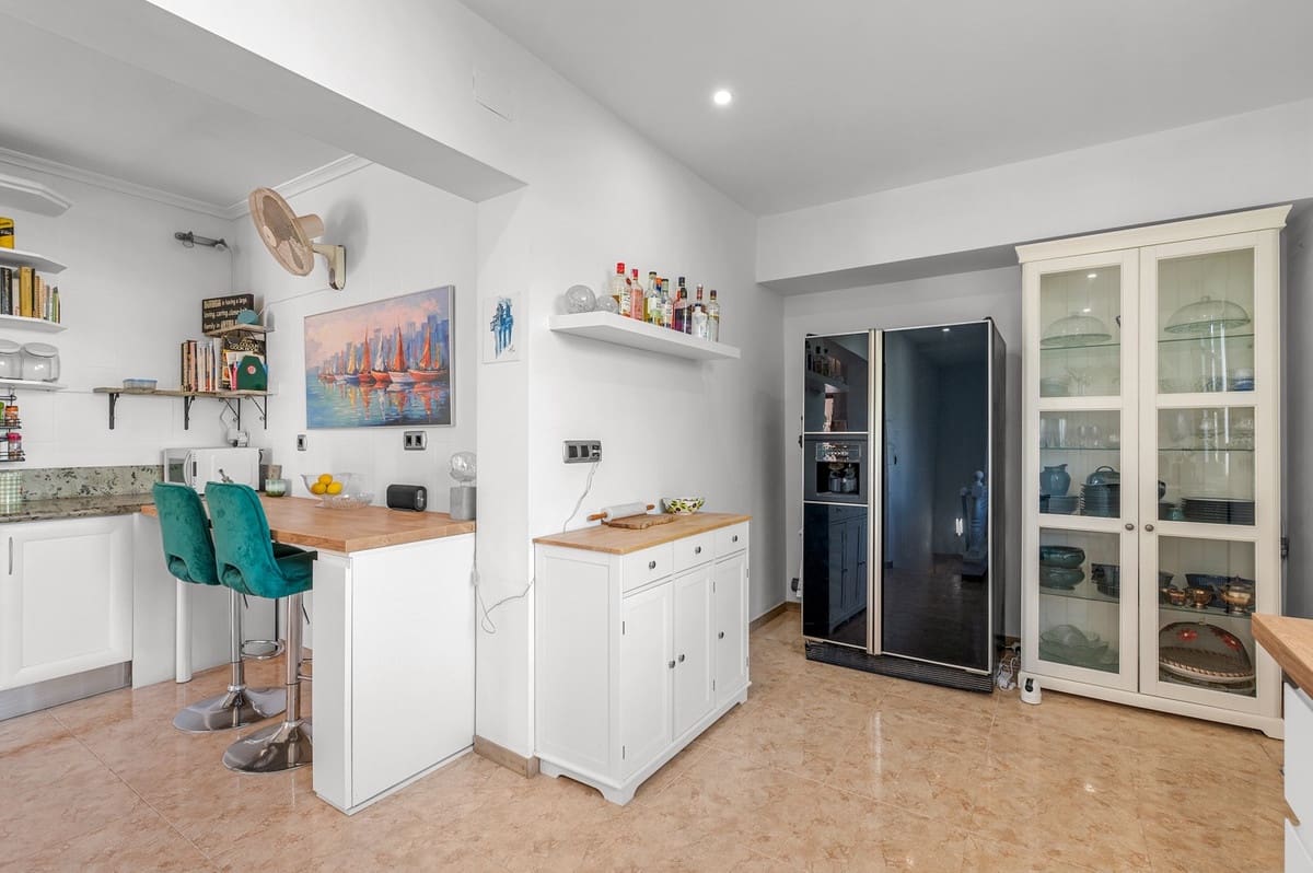 6 bedroom Villa for sale in Elche / Elx - € 560,000 (Ref: 9363965)