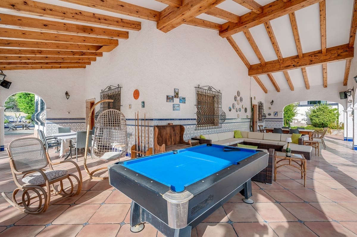 6 bedroom Villa for sale in Elche / Elx - € 560,000 (Ref: 9363965)