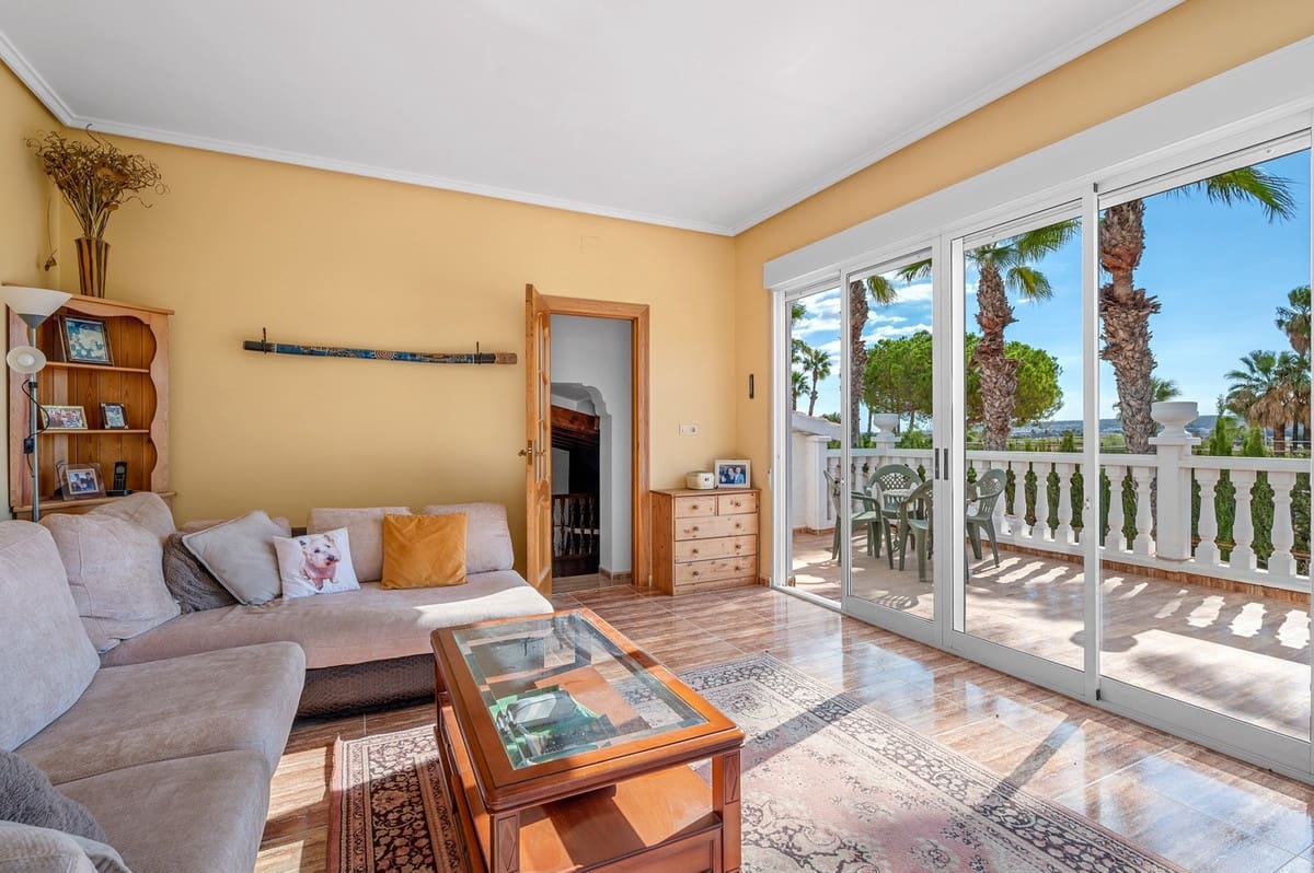 6 bedroom Villa for sale in Elche / Elx - € 560,000 (Ref: 9363965)