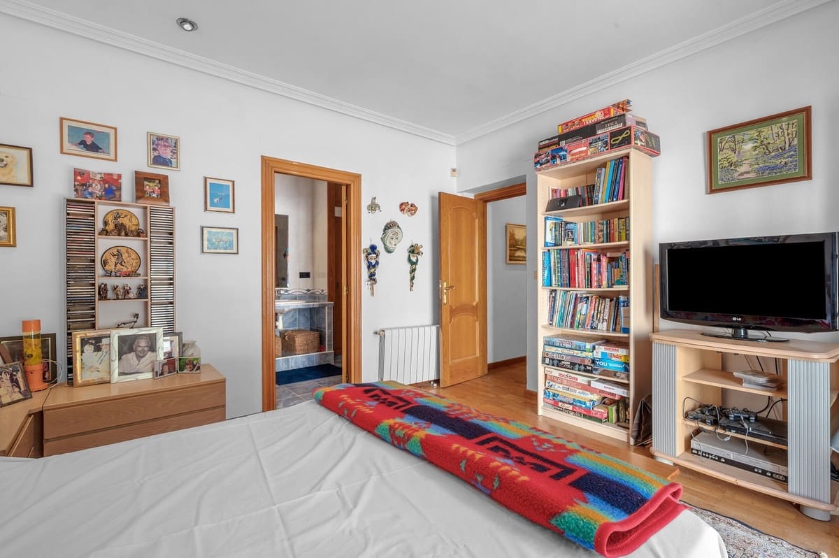 6 bedroom Villa for sale in Elche / Elx - € 560,000 (Ref: 9363965)