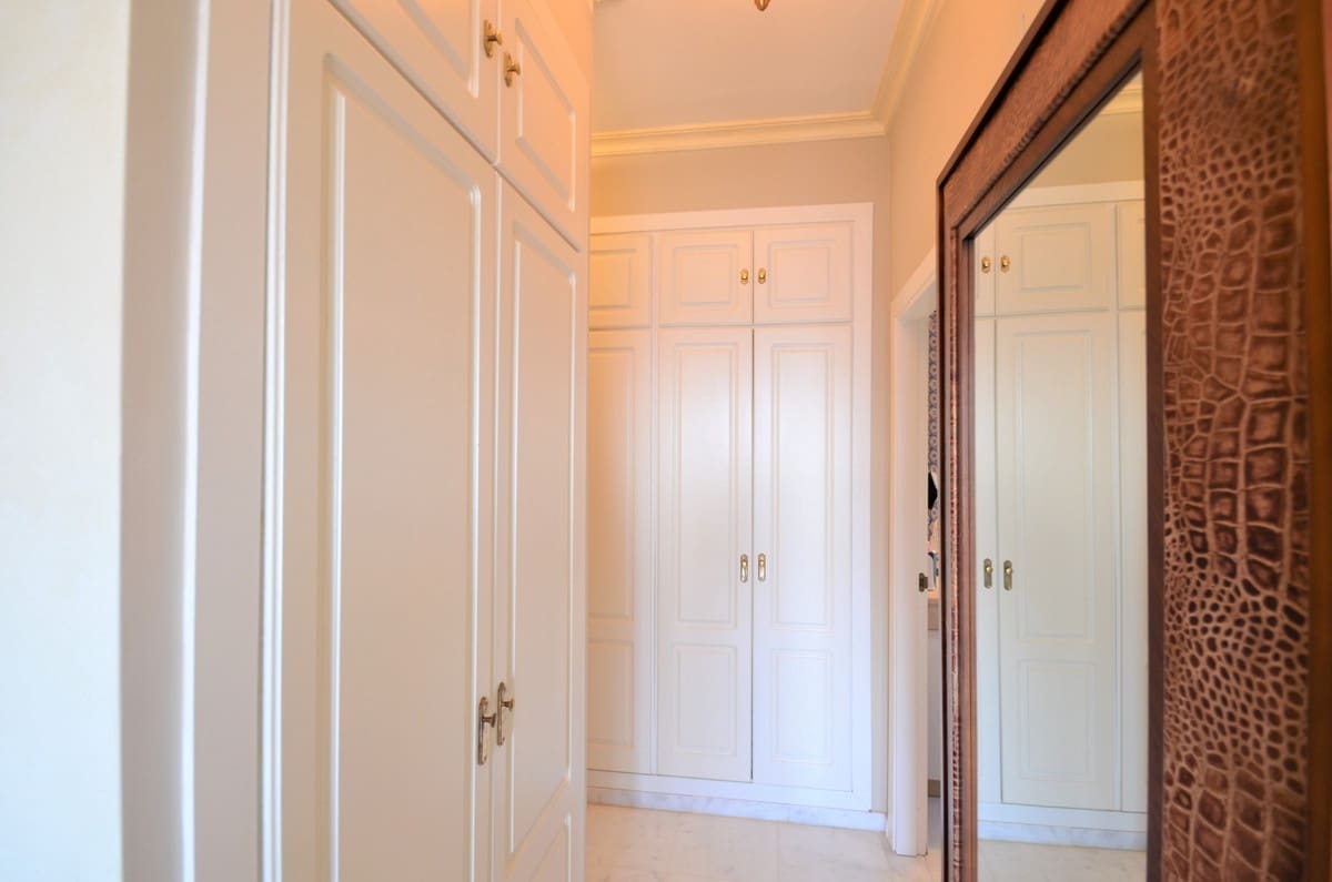 3 bedroom Apartment for sale in La Duquesa / Puerto de la Duquesa - € 533,000 (Ref: 9363968)