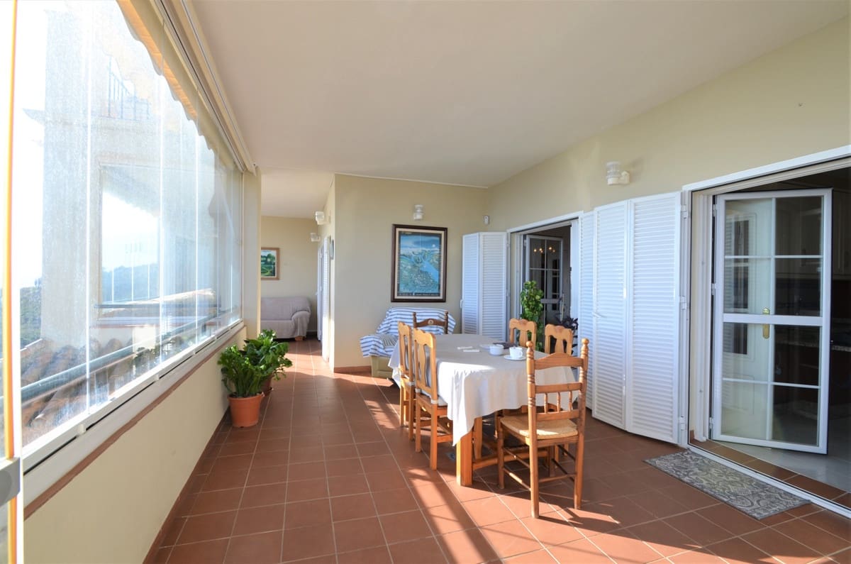 3 bedroom Apartment for sale in La Duquesa / Puerto de la Duquesa - € 533,000 (Ref: 9363968)