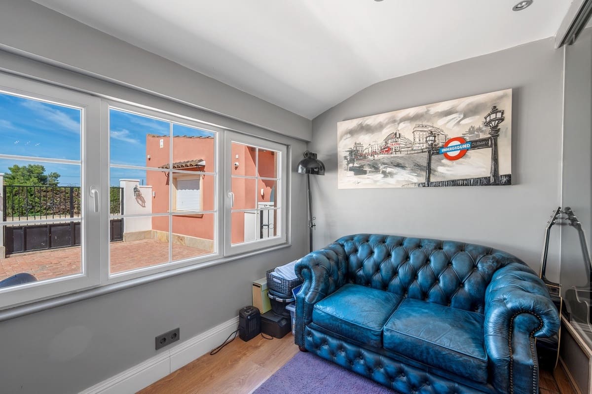 Finca/Casa Rural de 6 habitaciones en Almoradí en venta - 650.000 € (Ref: 9363969)