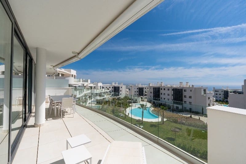3 bedroom Apartment for sale in Fuengirola - € 675,000 (Ref: 9363973)
