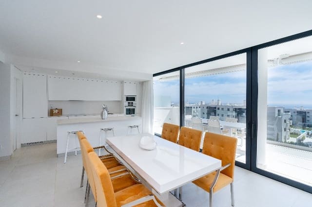 3 bedroom Apartment for sale in Castillo Sohail, Fuengirola - € 675,000 (Ref: 9363973)