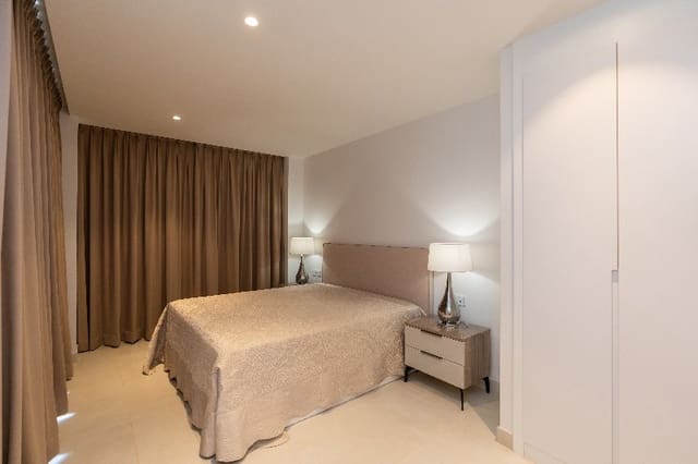 3 bedroom Apartment for sale in Castillo Sohail, Fuengirola - € 675,000 (Ref: 9363973)