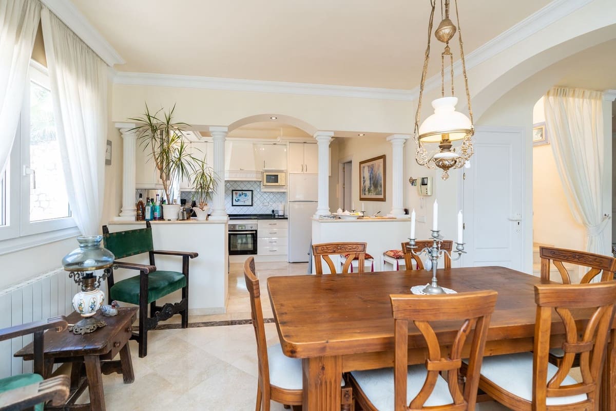 3 bedroom Villa for sale in Torrenueva - € 1,375,000 (Ref: 9363974)