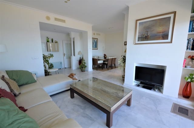 3 bedroom Penthouse for sale in La Duquesa / Puerto de la Duquesa, Manilva - € 799,000 (Ref: 9363975)