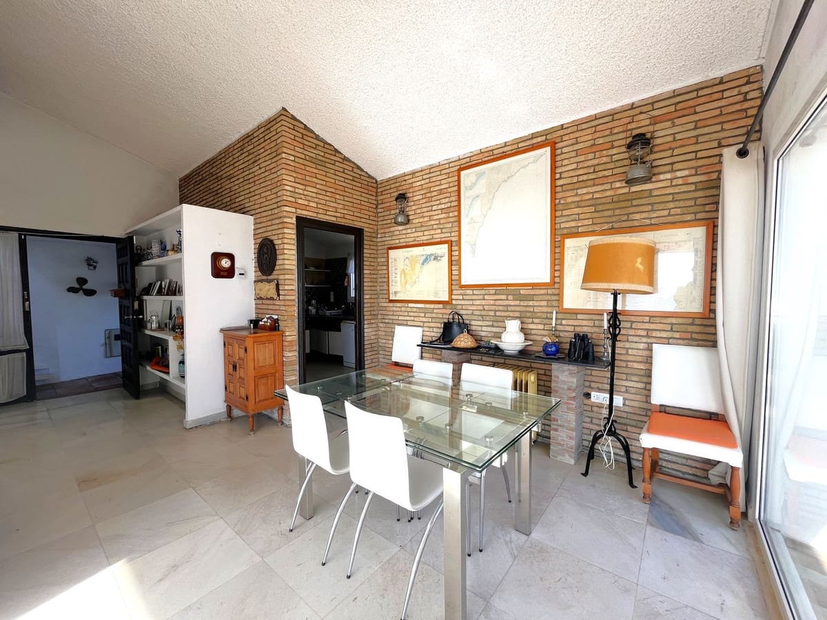 5 makuuhuone Huvila myytävänä paikassa Estepona - 1 295 000 € (Ref: 9363978)