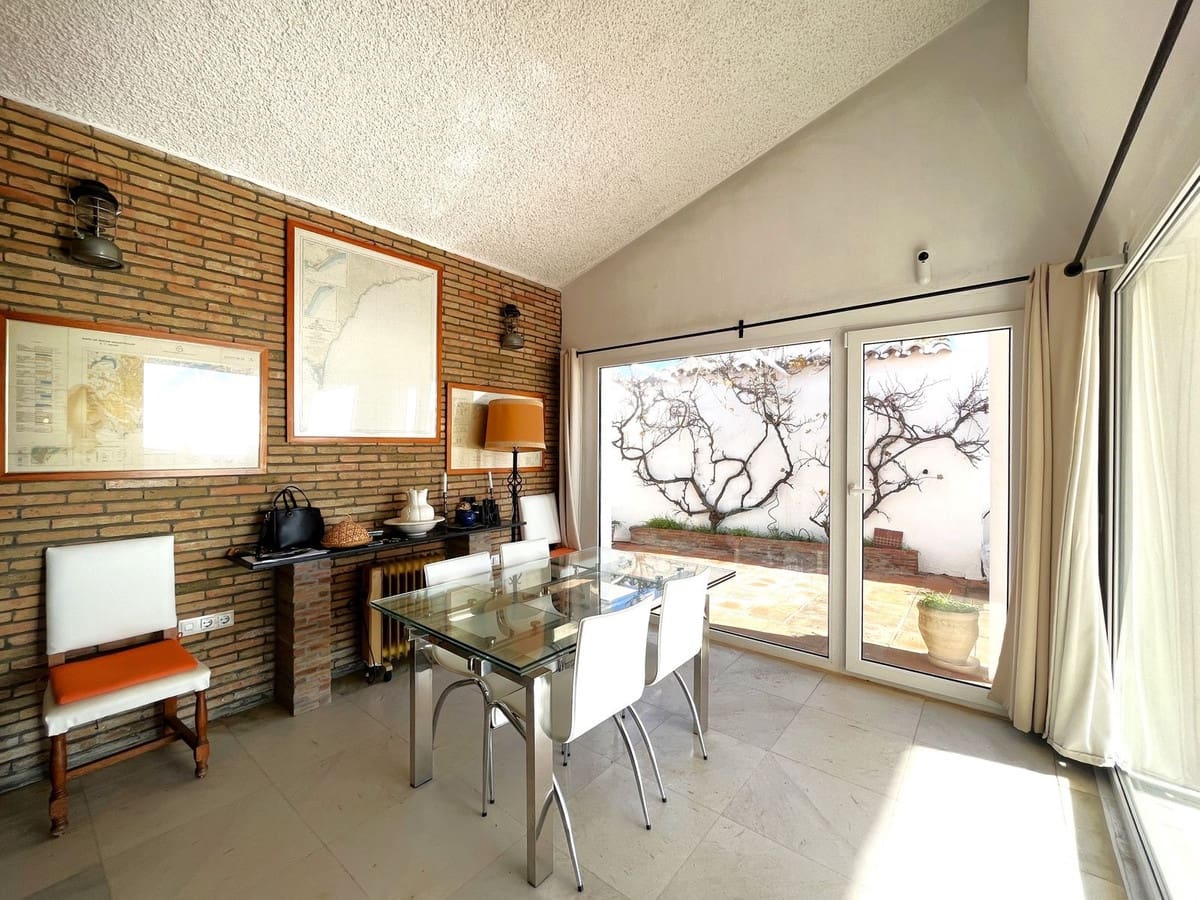 5 makuuhuone Huvila myytävänä paikassa Estepona - 1 295 000 € (Ref: 9363978)