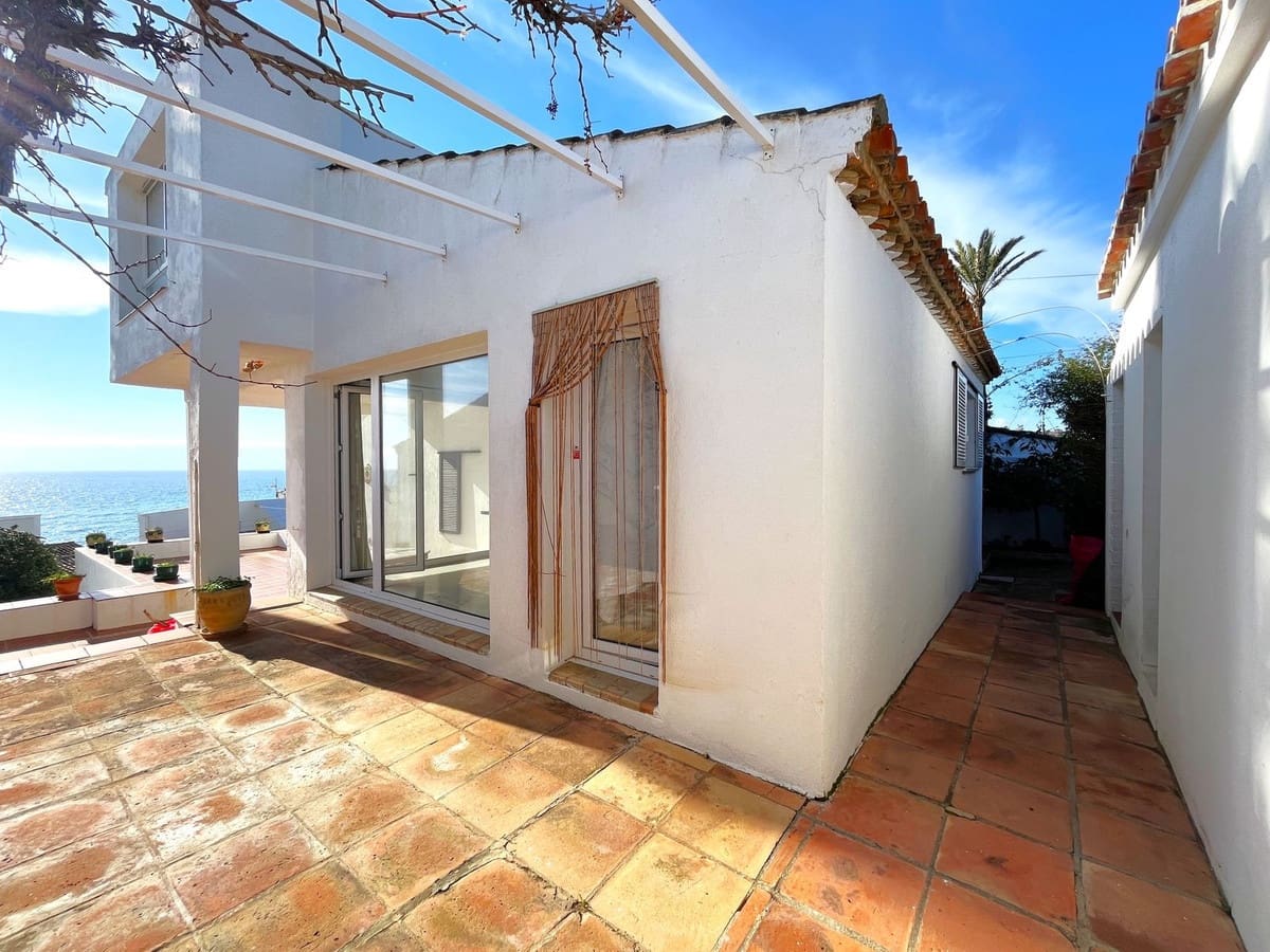 5 makuuhuone Huvila myytävänä paikassa Estepona - 1 295 000 € (Ref: 9363978)