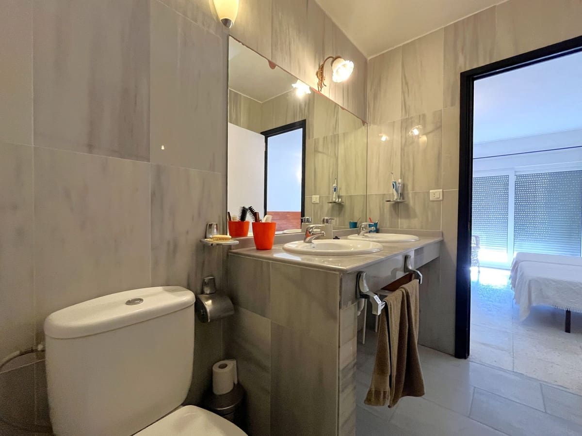 5 makuuhuone Huvila myytävänä paikassa Estepona - 1 295 000 € (Ref: 9363978)