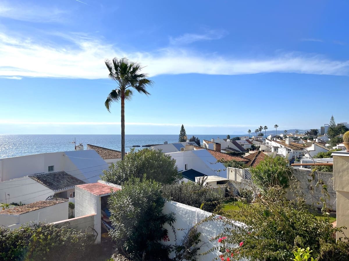 5 makuuhuone Huvila myytävänä paikassa Estepona - 1 295 000 € (Ref: 9363978)