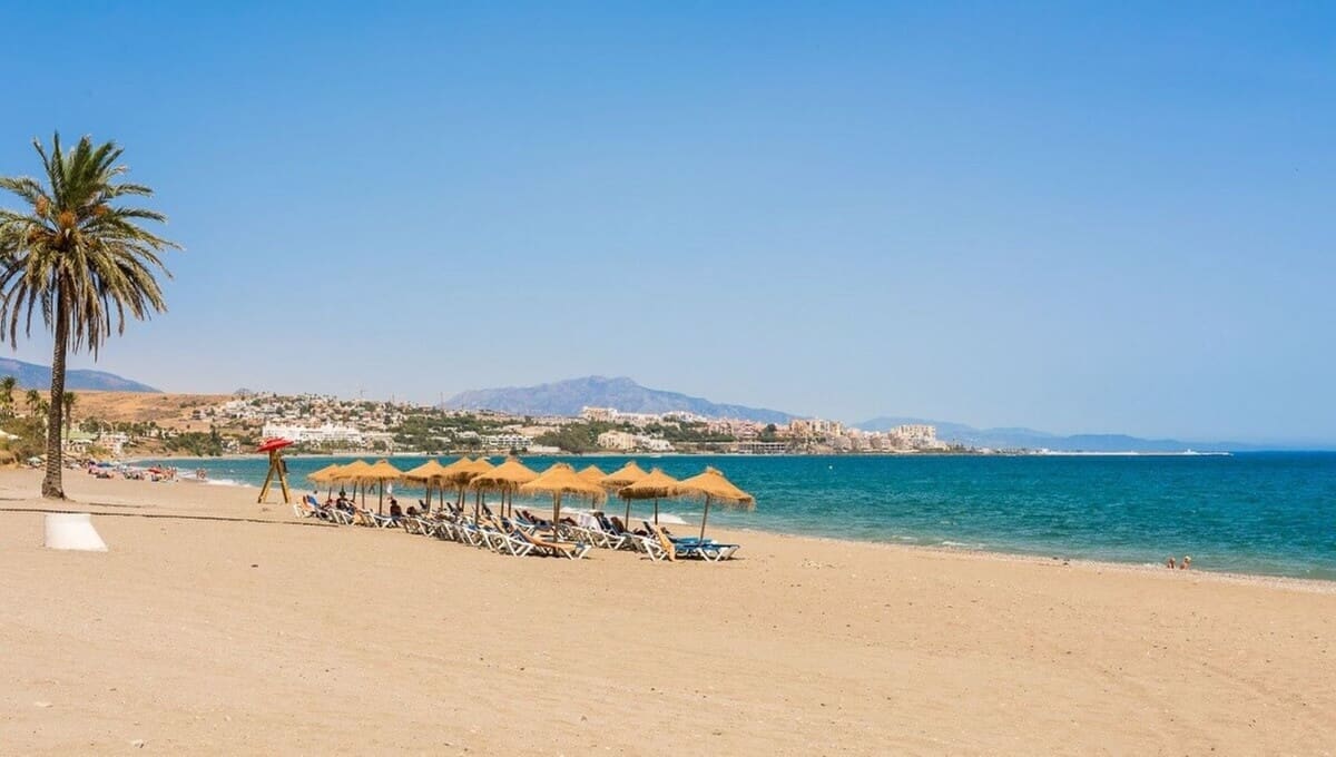 4 quarto Apartamento para venda em Estepona - 449 000 € (Ref: 9363981)