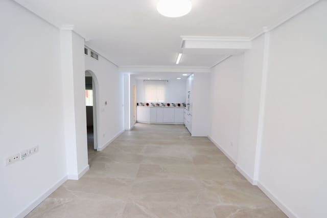 2 bedroom Apartment for sale in Pilar de la Horadada ciudad, Pilar de la Horadada - € 225,000 (Ref: 9363986)