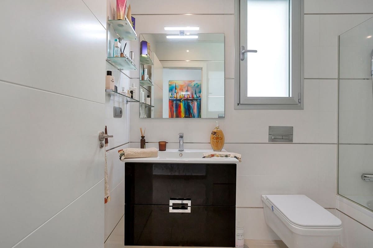 3 sypialnia Willa na sprzedaż w El Chaparral - 594 000 € (Ref: 9363987)