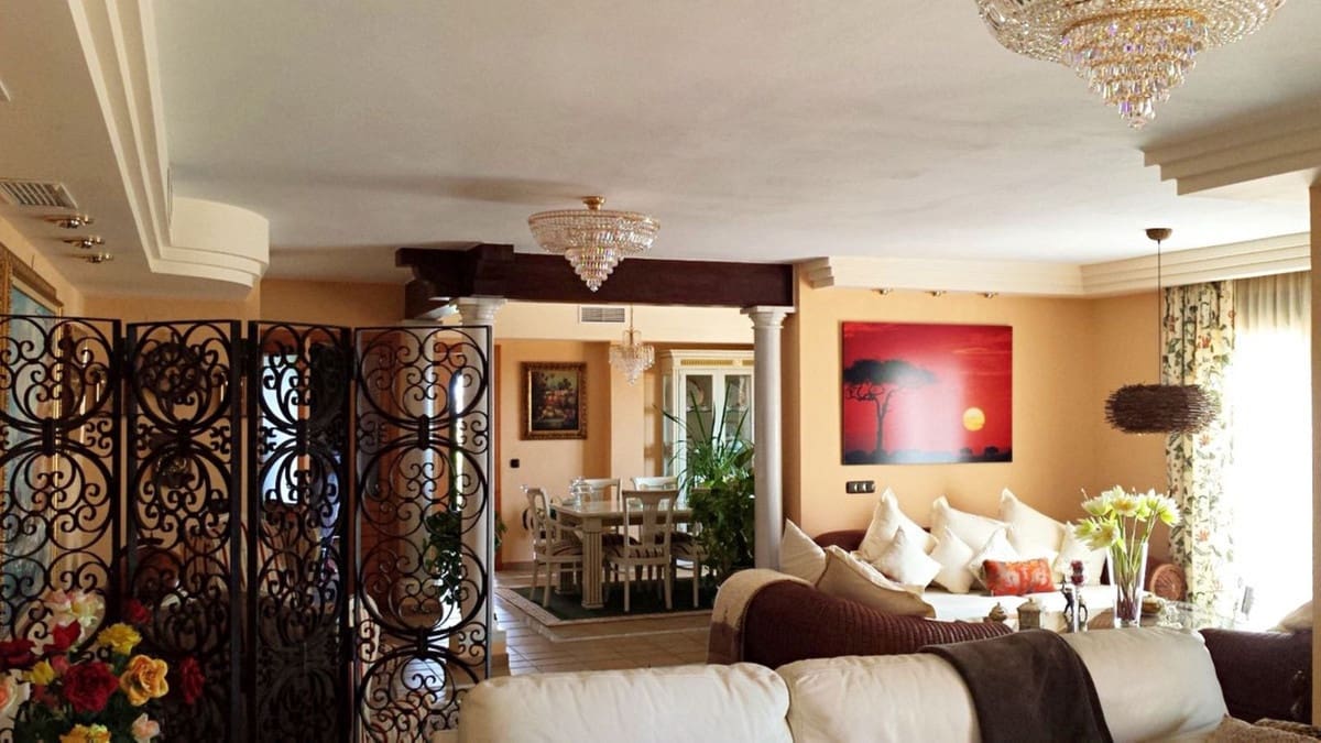Chalet de 5 habitaciones en Estepona en venta - 2.300.000 € (Ref: 9363988)