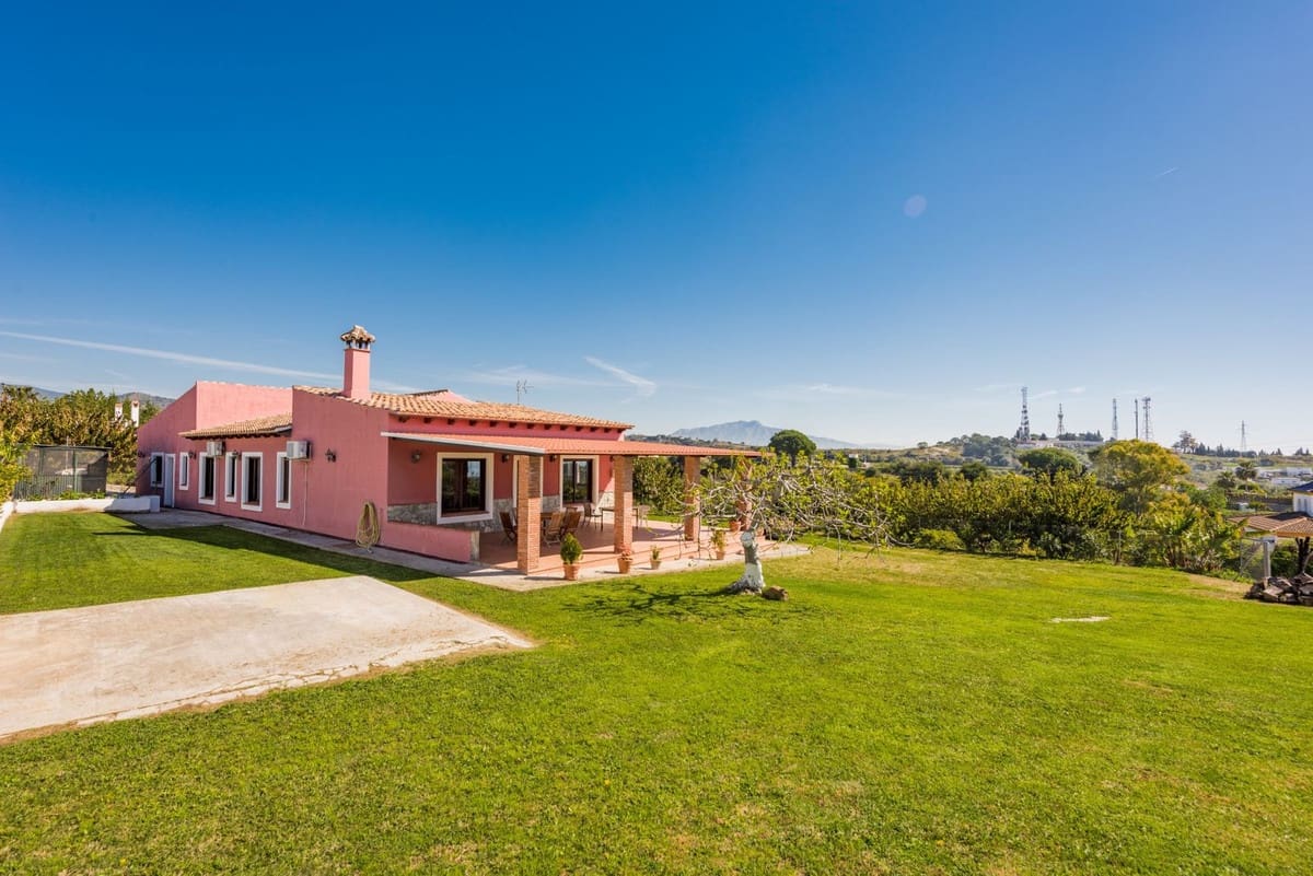 3 quarto Quinta/Casa Rural para venda em Estepona - 960 000 € (Ref: 9363989)