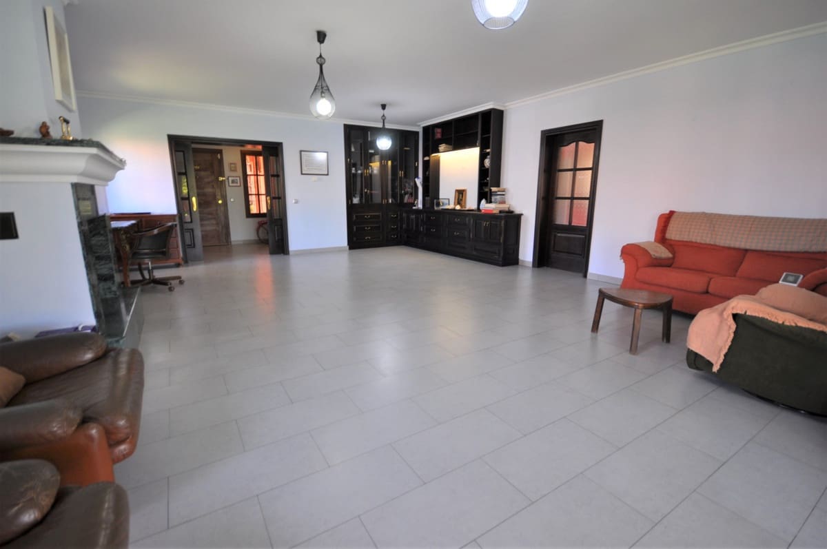 4 bedroom Finca/Country House for sale in Bahia de Casares - € 1,350,000 (Ref: 9363996)