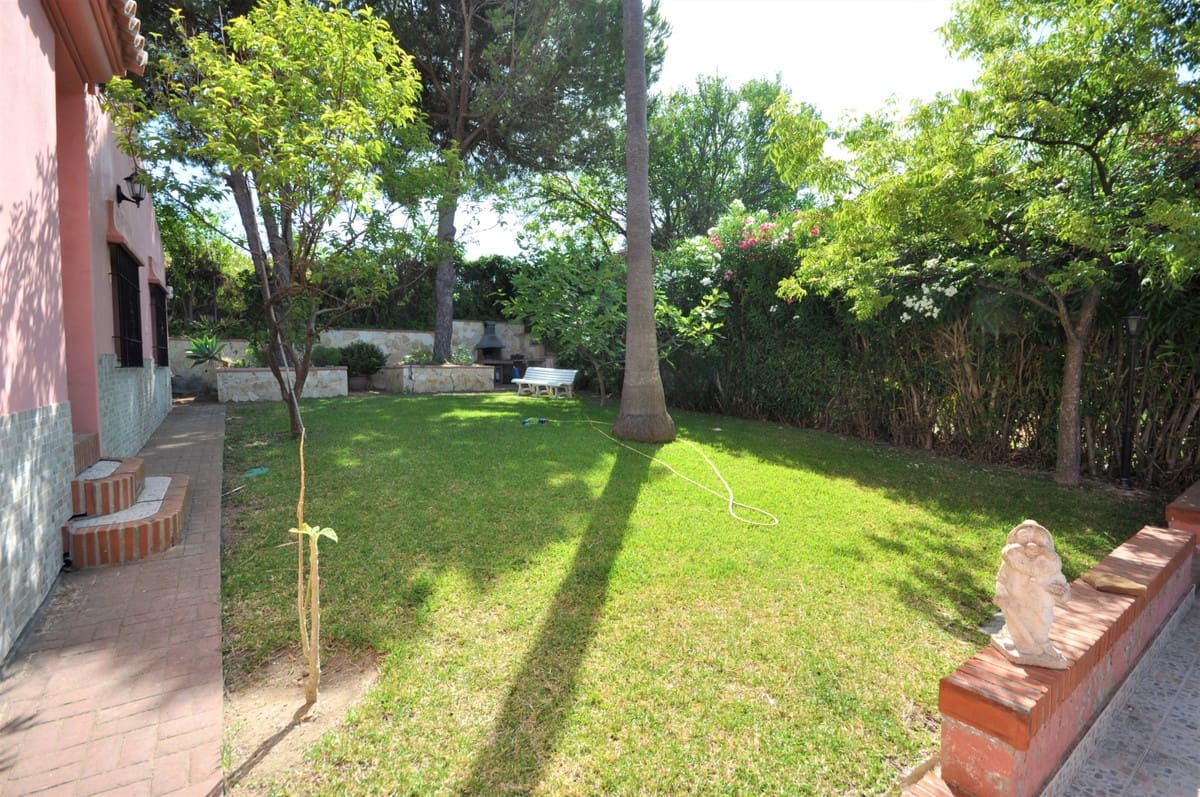 4 bedroom Finca/Country House for sale in Bahia de Casares - € 1,350,000 (Ref: 9363996)