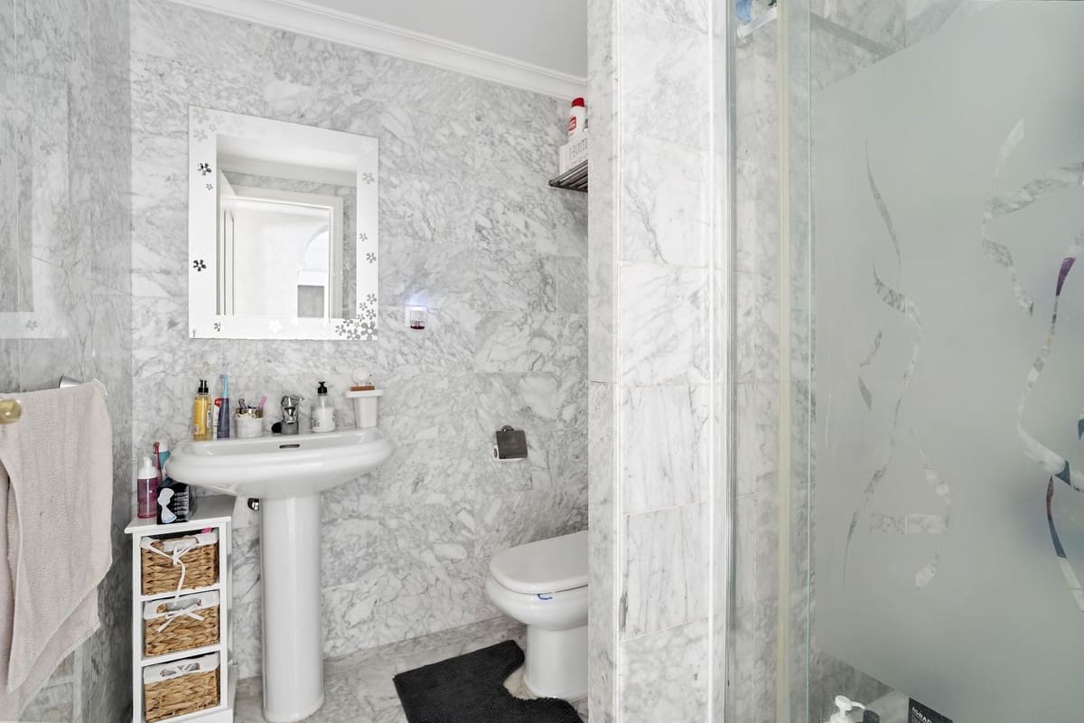 2 bedroom Apartment for sale in Mijas Golf - € 340,000 (Ref: 9364000)