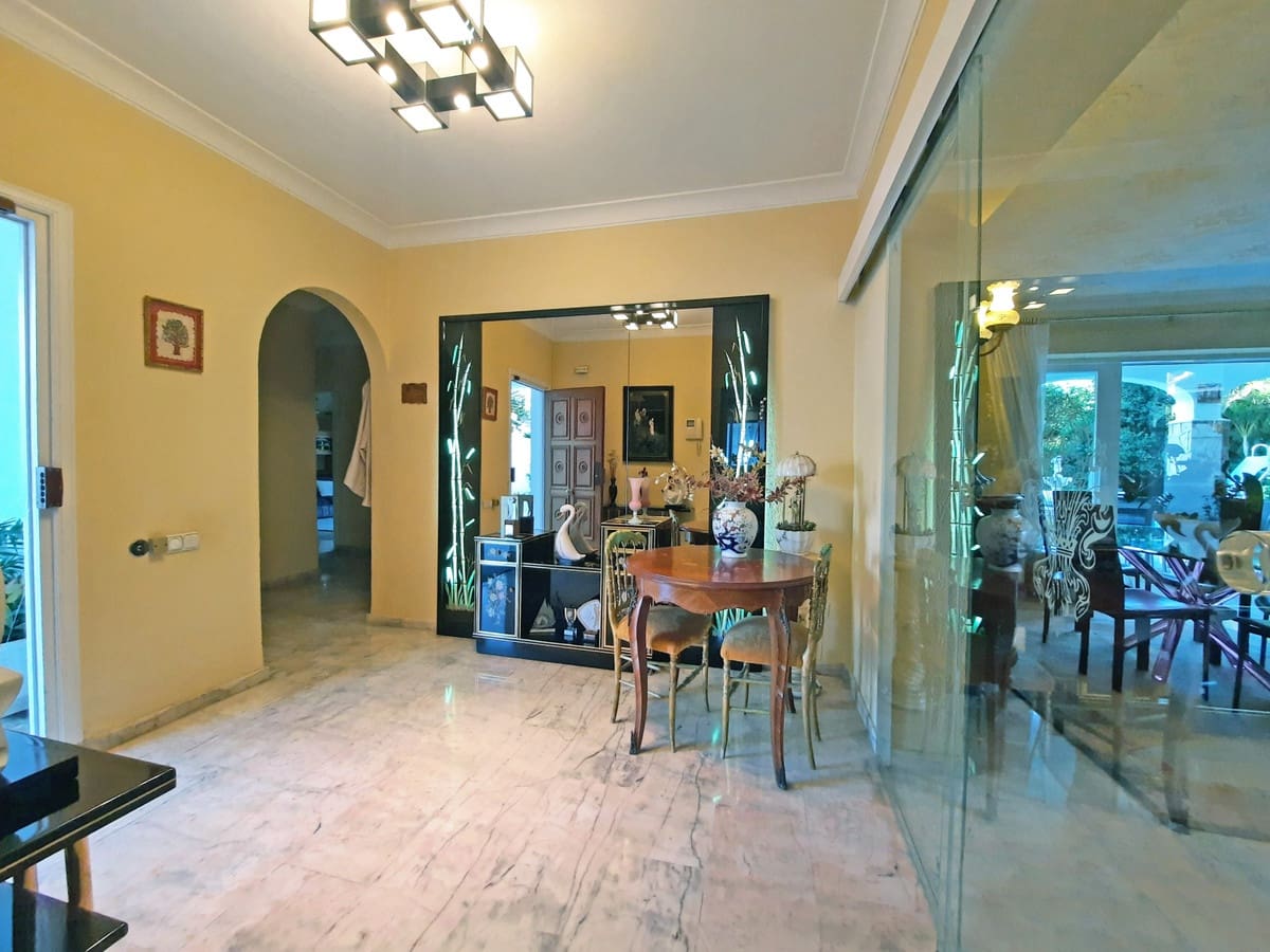 5 quarto Moradia para venda em Benalmadena - 1 049 000 € (Ref: 9364002)