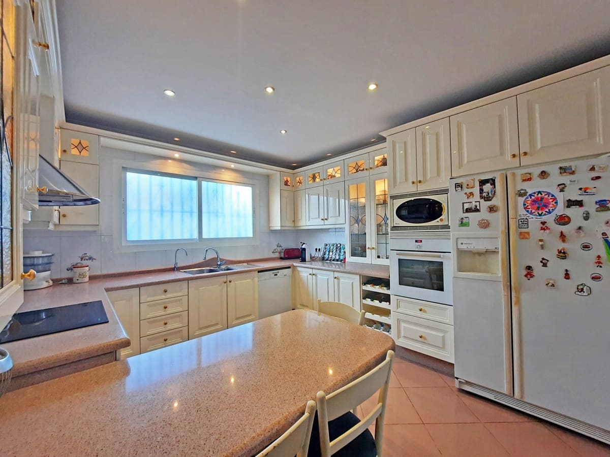 5 quarto Moradia para venda em Benalmadena - 1 049 000 € (Ref: 9364002)