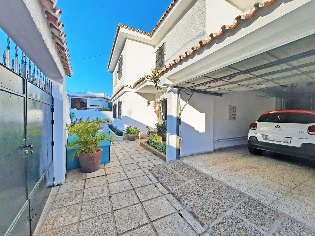 5 quarto Moradia para venda em Benalmadena - 1 049 000 € (Ref: 9364002)