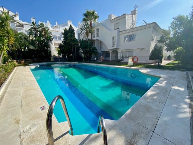 5 soveværelse Lejlighed til salg i Nagüeles Alto, Marbella - € 740.000 (Ref: 9364007)