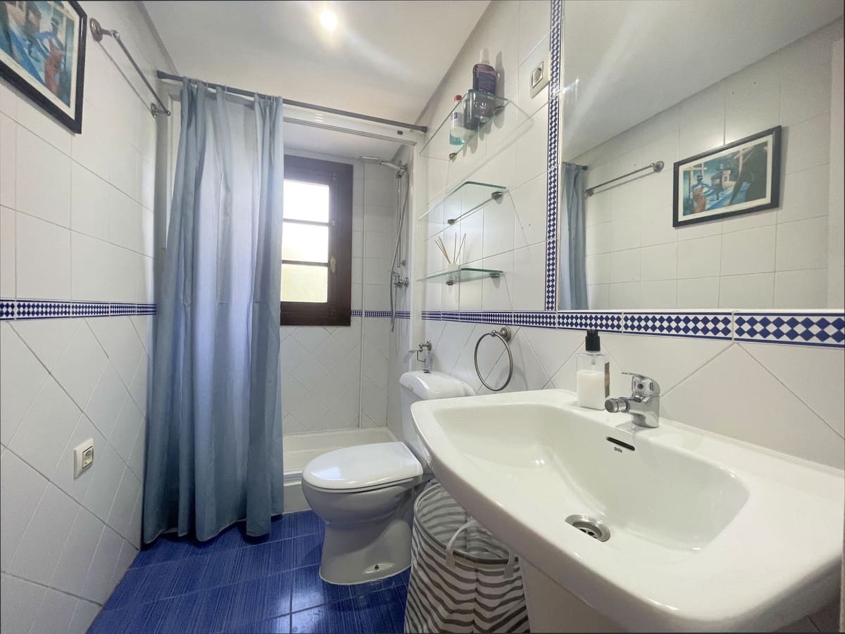 2 makuuhuone Huoneisto myytävänä paikassa La Duquesa / Puerto de la Duquesa - 292 000 € (Ref: 9364009)