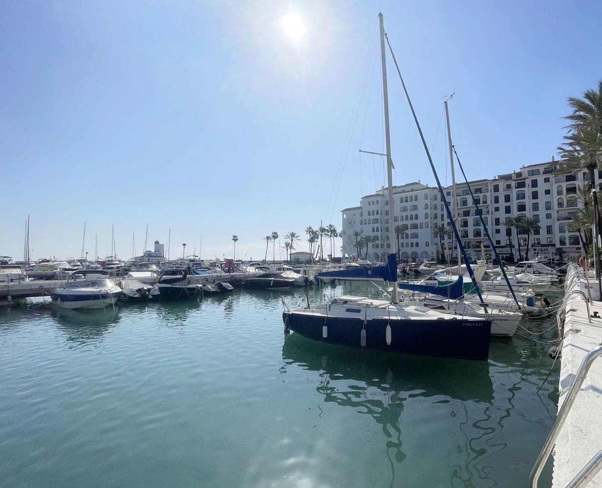2 makuuhuone Huoneisto myytävänä paikassa La Duquesa / Puerto de la Duquesa - 292 000 € (Ref: 9364009)