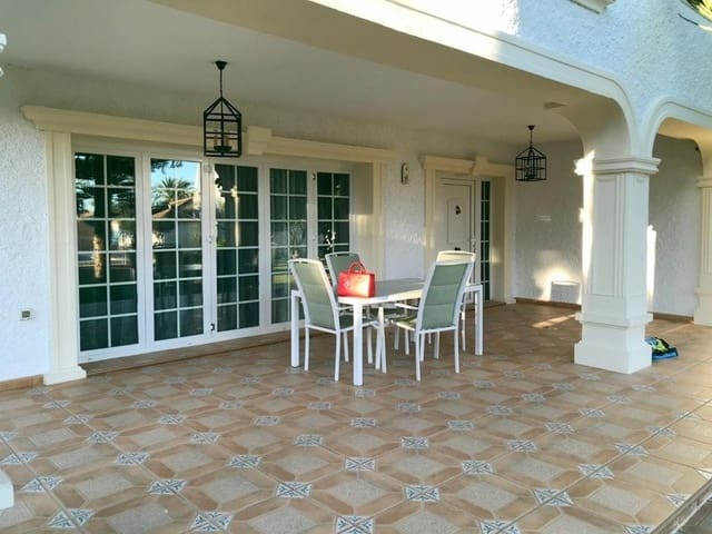 Chalet de 6 habitaciones en Cabo Roig, Orihuela en venta - 1.555.000 € (Ref: 9364022)