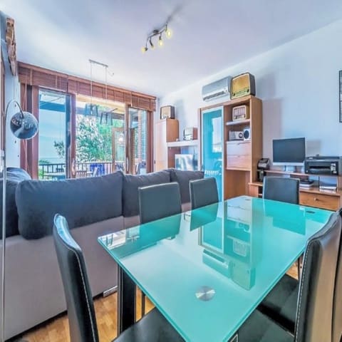 Apartamento de 2 habitaciones en Buenas Noches, Estepona en venta - 259.000 € (Ref: 9364023)