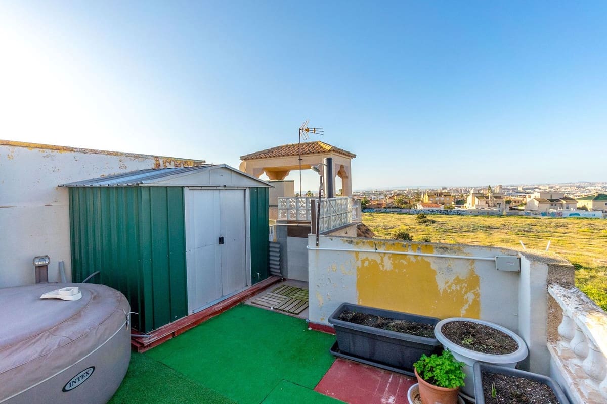 3 slaapkamer Huis te koop in Torrevieja - € 235.000 (Ref: 9364026)