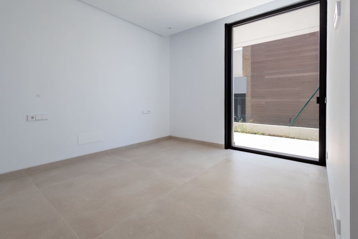 4 bedroom Villa for sale in Golden Mile - € 4,200,000 (Ref: 9364028)