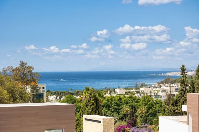 4 bedroom Villa for sale in Golden Mile, Marbella - € 4,200,000 (Ref: 9364028)