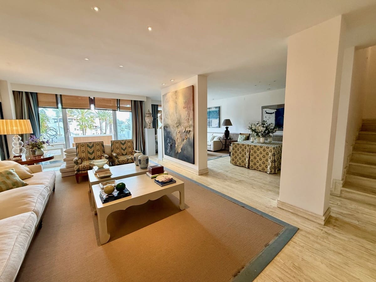 3 sovrum Takvåning till salu i Estepona - 1 600 000 € (Ref: 9364031)